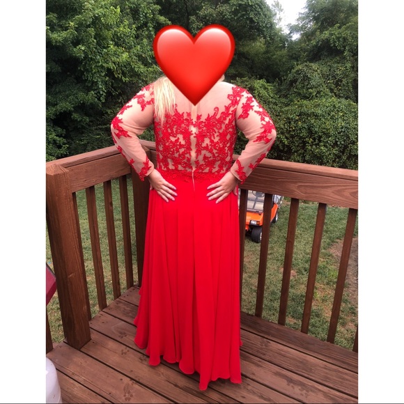 Homecoming / prom dress - Picture 3 of 3